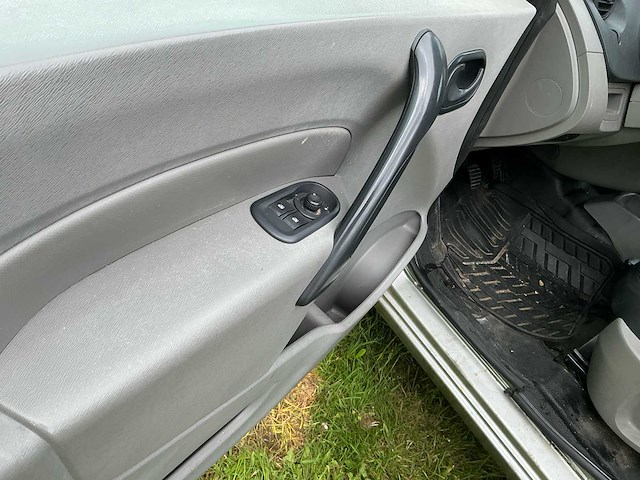 2010 renault kangoo lichte vracht personenauto - afbeelding 8 van  32