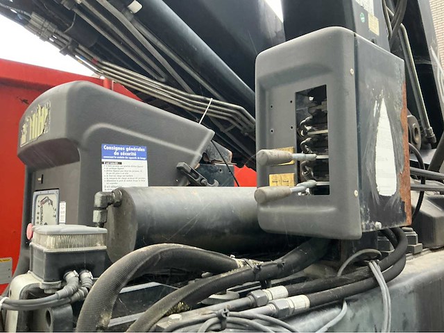 2010 renault kerax 430 vrachtwagen - afbeelding 4 van  24