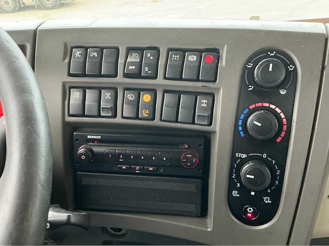 2010 renault kerax 430 vrachtwagen - afbeelding 14 van  24