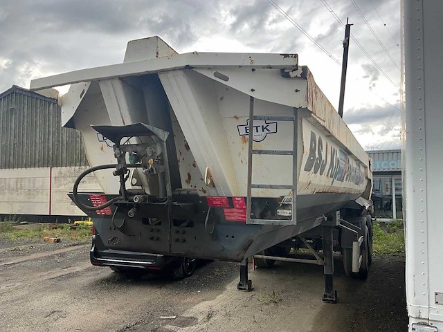 2010 robuste kaiser s3302v37 oplegger - afbeelding 18 van  26