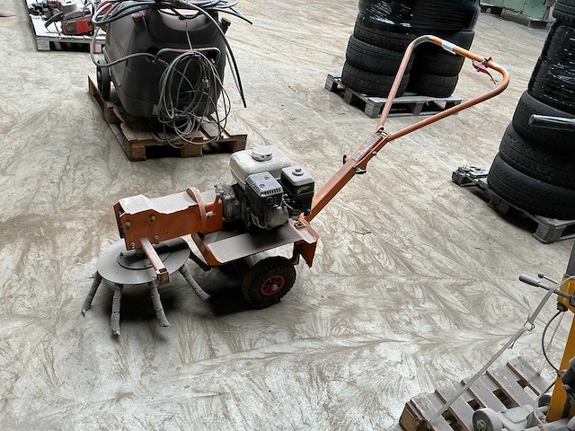 2010 schmitz wkb605 onkruidborstelmachine - afbeelding 1 van  8