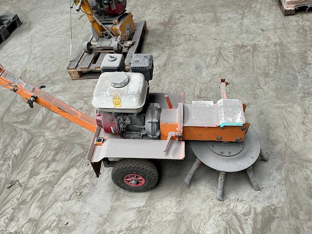 2010 schmitz wkb605 onkruidborstelmachine - afbeelding 5 van  8