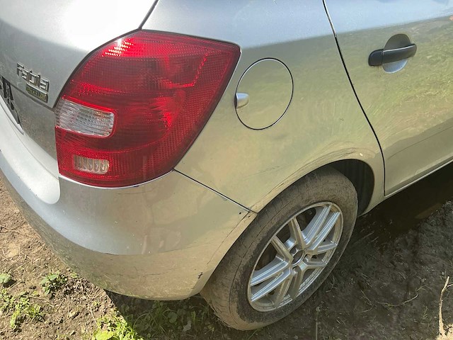 2010 skoda fabia personenauto - afbeelding 10 van  10