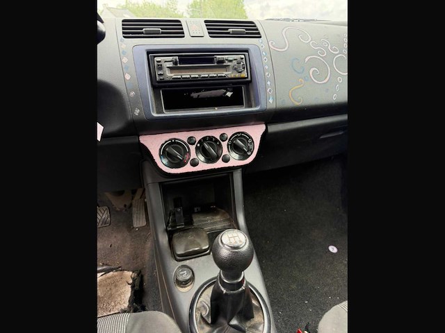 2010 suzuki swift auto - afbeelding 9 van  26