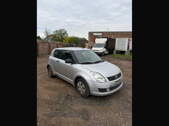 2010 suzuki swift auto - afbeelding 1 van  26