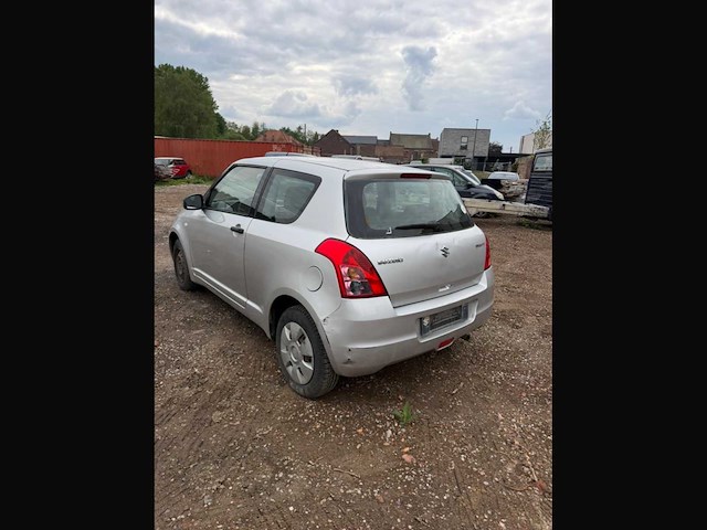 2010 suzuki swift auto - afbeelding 25 van  26