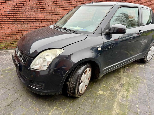 2010 suzuki swift personenauto - afbeelding 1 van  19