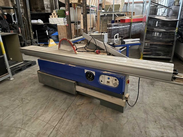 2010 tendotools tt45/3200t tendotools tt45/3200t formaatzaag / paneelzaag met roltafel en voorritser - afbeelding 1 van  5
