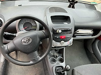 2010 toyota aygo personenauto - afbeelding 1 van  5