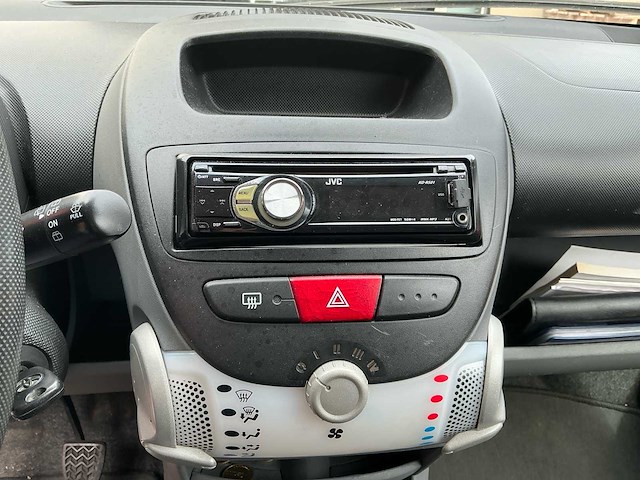 2010 toyota aygo personenauto - afbeelding 6 van  25