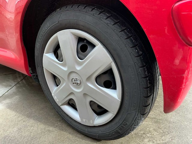 2010 toyota aygo personenauto - afbeelding 9 van  25