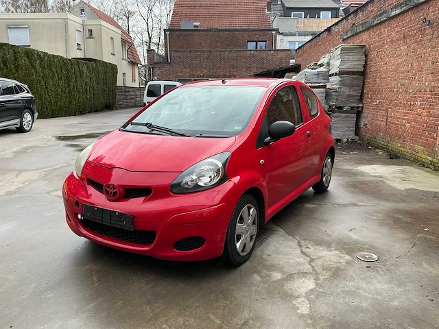 2010 toyota aygo personenauto - afbeelding 1 van  25