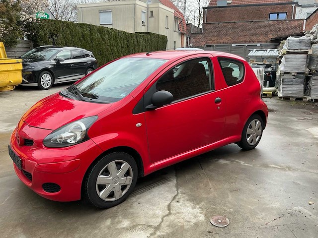 2010 toyota aygo personenauto - afbeelding 11 van  25