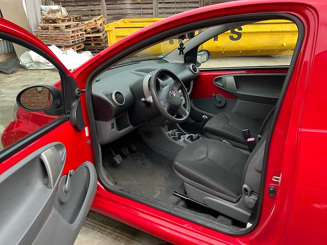 2010 toyota aygo personenauto - afbeelding 25 van  25