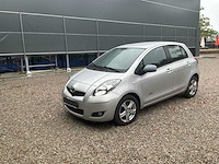 2010 toyota yaris auto - afbeelding 1 van  25