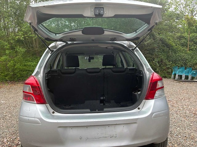 2010 toyota yaris auto - afbeelding 4 van  25