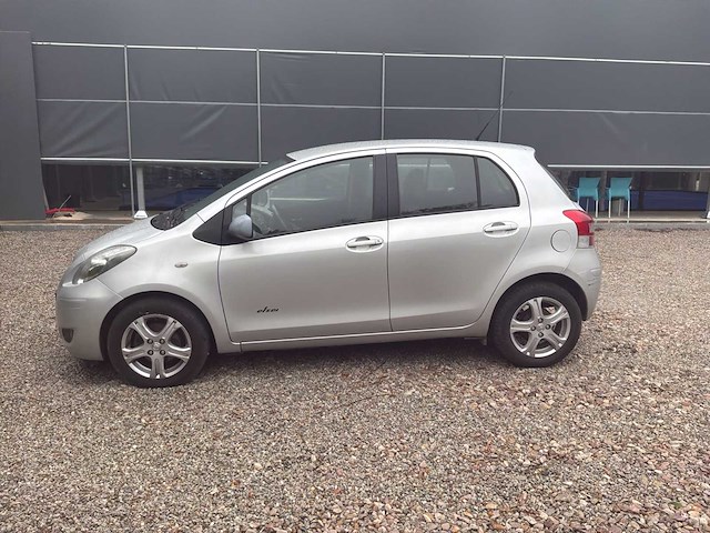 2010 toyota yaris auto - afbeelding 3 van  25