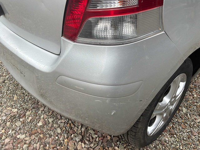 2010 toyota yaris auto - afbeelding 18 van  25