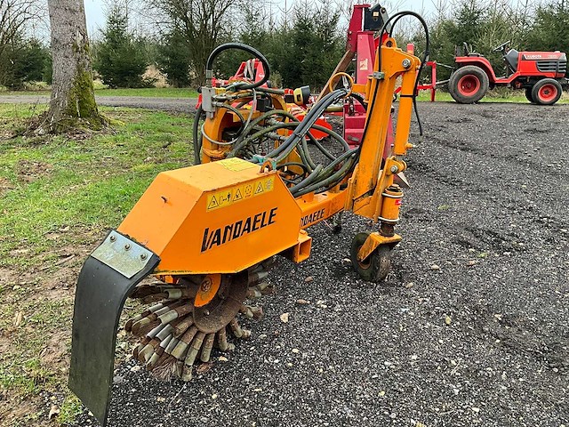 2010 vandaele okb borstelmachine - afbeelding 2 van  25