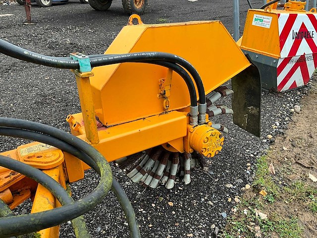 2010 vandaele okb borstelmachine - afbeelding 9 van  25