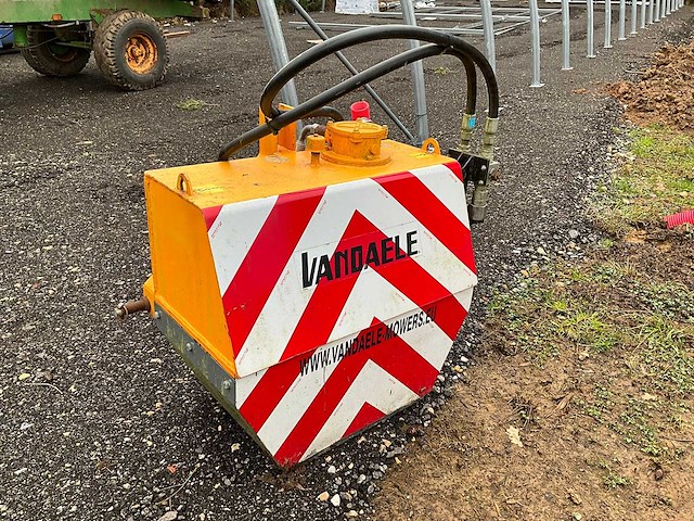 2010 vandaele okb borstelmachine - afbeelding 23 van  25