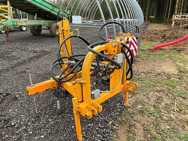 2010 vandaele okb borstelmachine - afbeelding 24 van  25