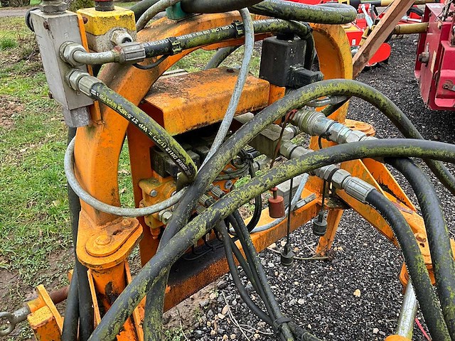2010 vandaele okb borstelmachine - afbeelding 6 van  19