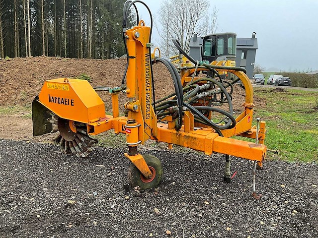 2010 vandaele okb borstelmachine - afbeelding 11 van  19