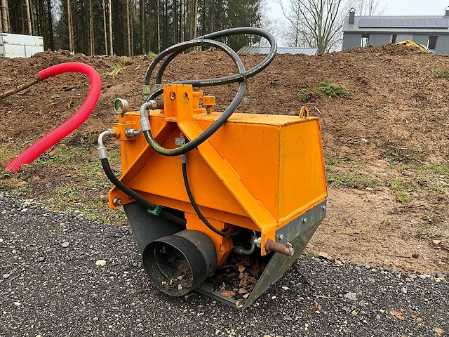 2010 vandaele okb borstelmachine - afbeelding 16 van  19