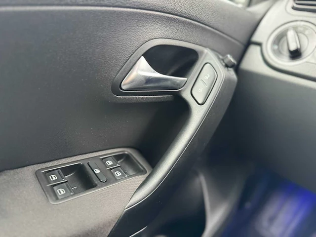 2010 volkswagen polo dieselauto – 2010 – 118.000 km – euro 5 - afbeelding 11 van  18