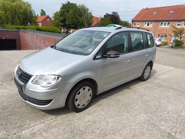 2010 volkswagen touran 7-seat personenauto - afbeelding 1 van  23