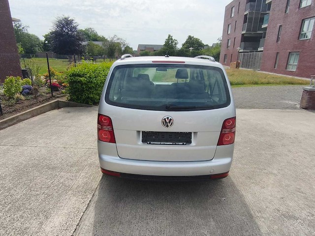 2010 volkswagen touran 7-seat personenauto - afbeelding 17 van  23