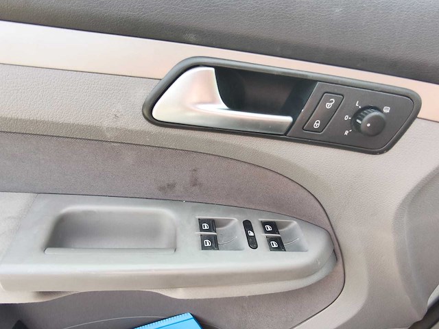 2010 volkswagen touran 7-seat personenauto - afbeelding 5 van  21