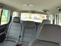 2010 volkswagen touran 7-seat personenauto - afbeelding 3 van  23