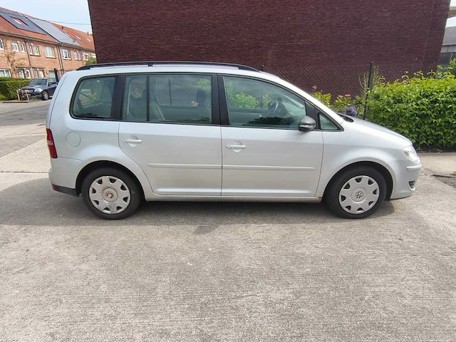 2010 volkswagen touran 7-seat personenauto - afbeelding 19 van  23