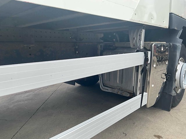 2010 volvo fm hydraulische laadklep - airco - automaat - afbeelding 9 van  57