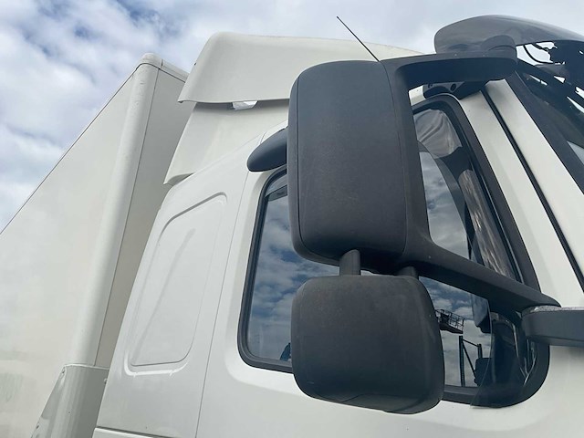 2010 volvo fm hydraulische laadklep - airco - automaat - afbeelding 16 van  57