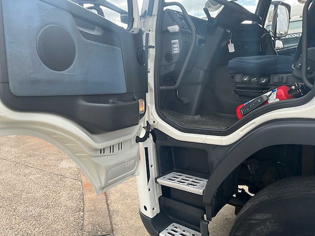 2010 volvo fm hydraulische laadklep - airco - automaat - afbeelding 21 van  57