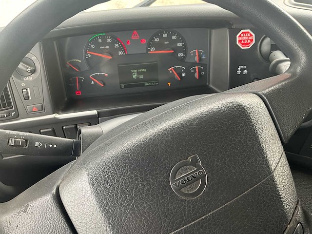 2010 volvo fm hydraulische laadklep - airco - automaat - afbeelding 28 van  57