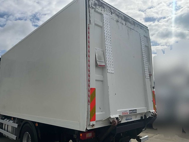 2010 volvo fm hydraulische laadklep - airco - automaat - afbeelding 23 van  57