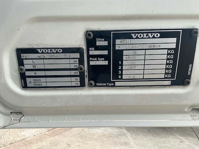 2010 volvo fm hydraulische laadklep - airco - automaat - afbeelding 39 van  57