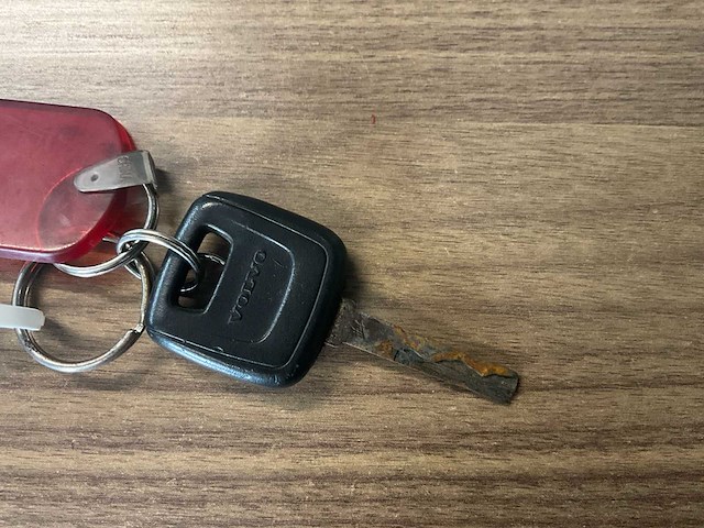 2010 volvo fm hydraulische laadklep - airco - automaat - afbeelding 53 van  57