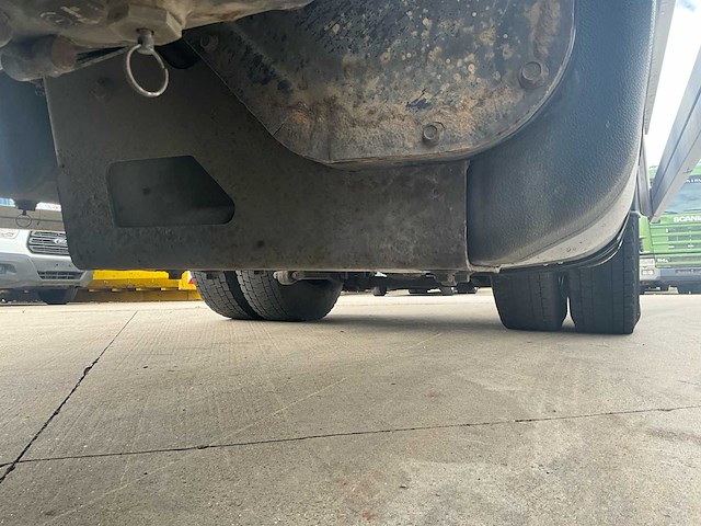 2010 volvo fm hydraulische laadklep - airco - automaat - afbeelding 2 van  16