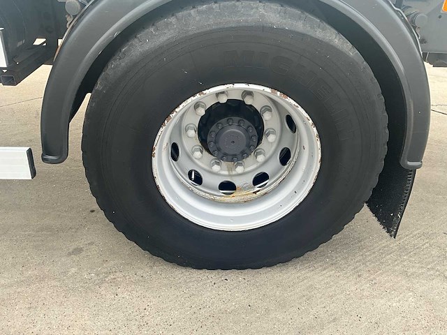 2010 volvo fm hydraulische laadklep - airco - automaat - afbeelding 3 van  16