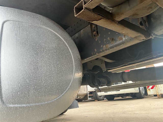 2010 volvo fm hydraulische laadklep - airco - automaat - afbeelding 4 van  16