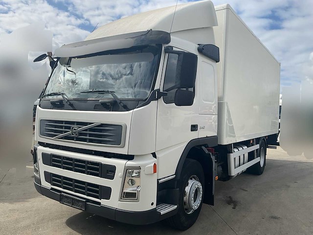 2010 volvo fm hydraulische laadklep - airco - automaat - afbeelding 1 van  16