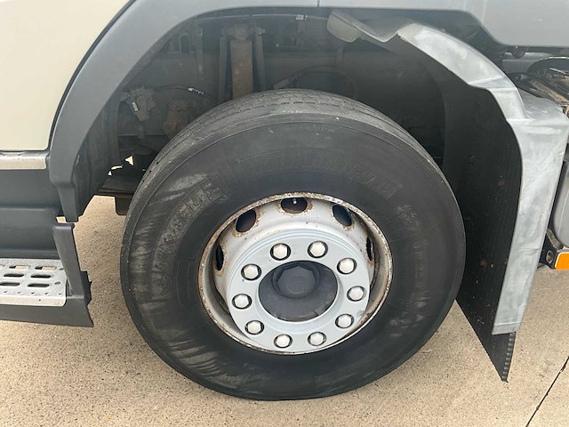 2010 volvo fm hydraulische laadklep - airco - automaat - afbeelding 15 van  16