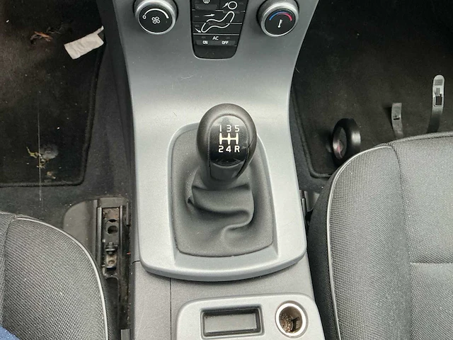 2010 volvo v50 - 1.6d - personenauto - afbeelding 11 van  31