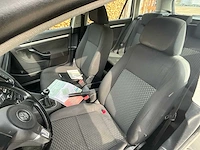 20101960 volkswagen golf - afbeelding 2 van  34