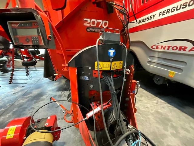 20107 kuhn pro271 voermengwagen - afbeelding 14 van  25